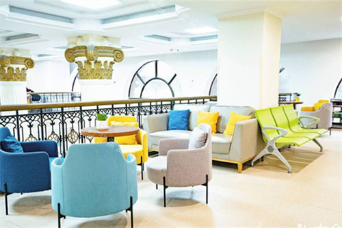 无锡爱尔眼科环境图