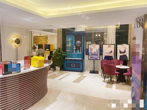 武汉美基元医院大厅一角