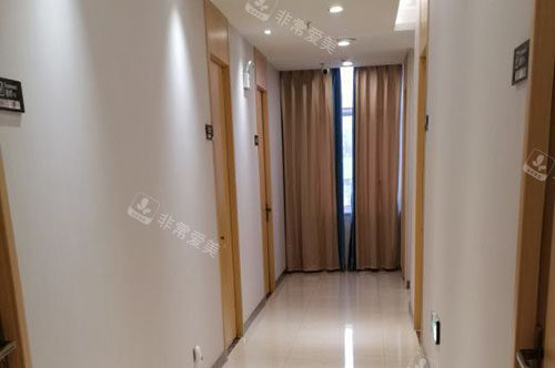 江阴时光整形美容走廊环境图