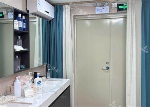 深圳军科整形医院洗漱区