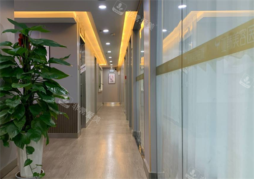 兰州华美整形过道区