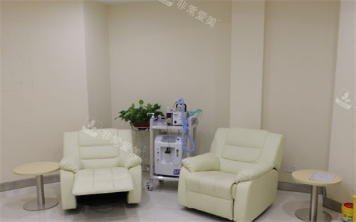 临沂爱尔眼科休息区环境图