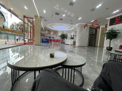 临沂壹颗芽口腔医院大厅休息区环境