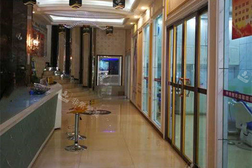 贵阳甲秀整形内部过道环境