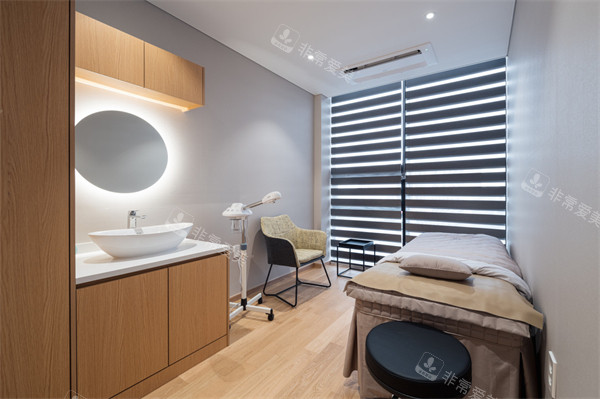 韩国济州岛NowMedi医院休息室环境图示