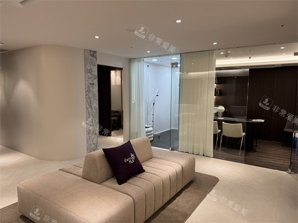 明洞丹雅皮肤科室内休息区