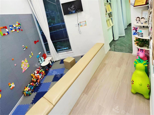 泉州石狮星雅口腔门诊部儿童游乐区