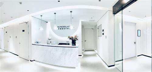 在杭州浮想国花1杯奶茶钱变漂亮？学生党亲测：水光注射/光子嫩肤‘白菜价’，做完直接素颜出门！