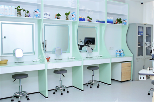 杭州朝聚眼科配镜环境图