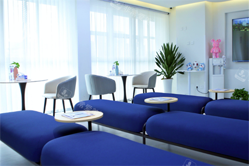 杭州朝聚眼科等候区图