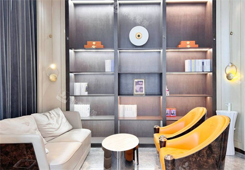 郑州她山医疗美容医院休息区环境