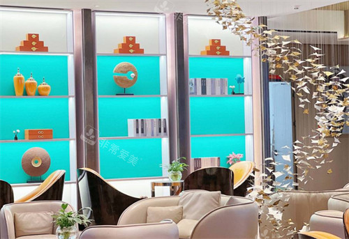 郑州她山医疗美容医院等候区环境