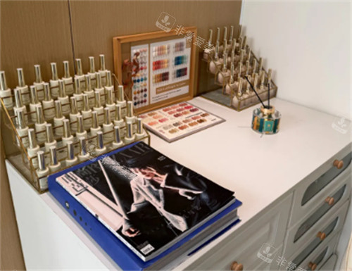 郑州轻零医疗美容美甲区