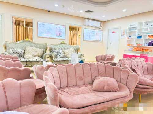珠海韩妃医疗美容门诊部休息区