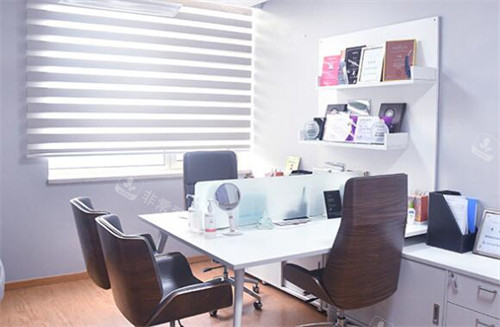 北京艺星整形面诊室环境图