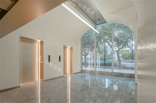 杭州艺星医疗美容电梯间