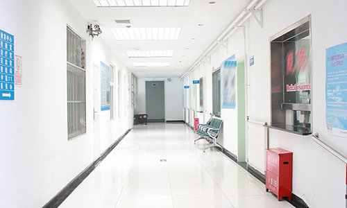 北京廣濟醫(yī)院過道 北京廣濟醫(yī)院過道