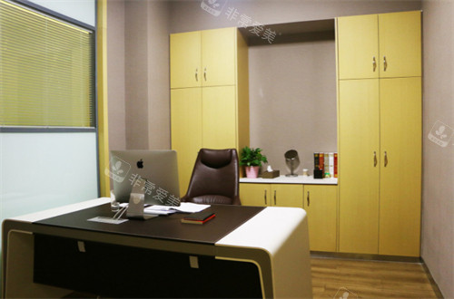 成都铜雀台整形美容医...