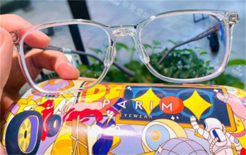 蔡司成长悦镜片长什么样