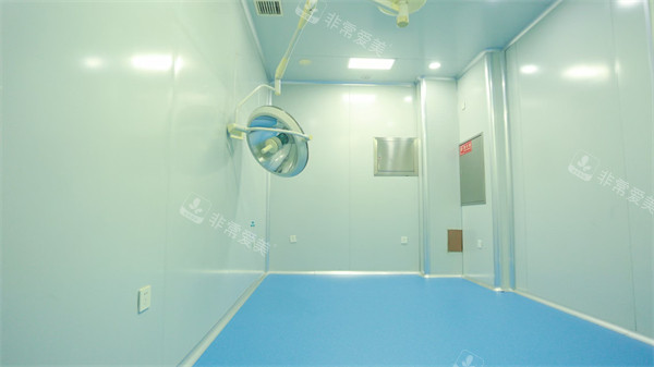 哈尔滨双举专科门诊部手术室门口 哈尔滨双举专科门诊部手术室门口