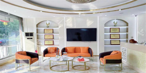 淄博伊娜医疗美容前台