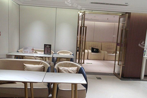 郑州美莱整形等候区图