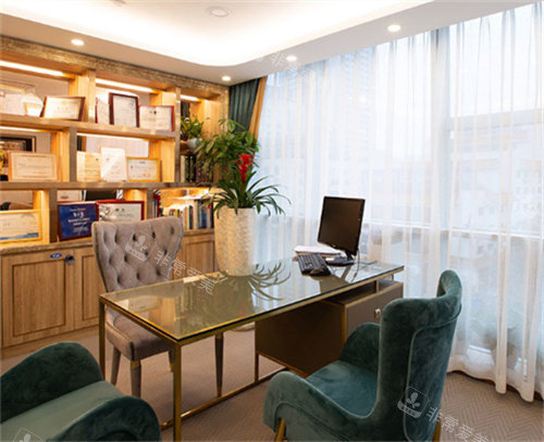 广州曙光整形面诊室