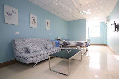 安徽淮南泽明眼科医院 休息区