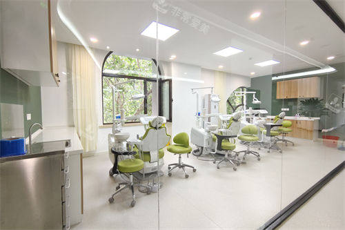 大连雅馨口腔医院诊疗室