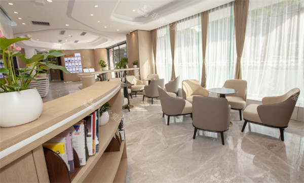 广州中家医家庭医生医疗美容门诊部休息环境