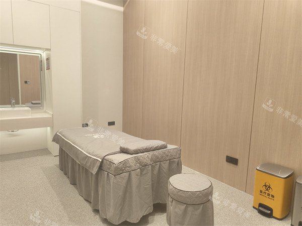 防城港华美医疗美容治疗室