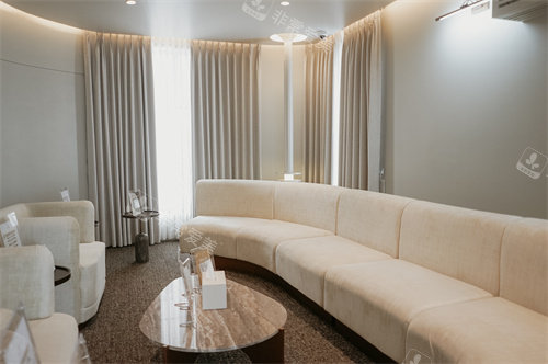 印尼凯丽雅·琳皮肤科医院休息区