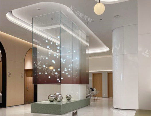 成都新丽美医疗美容医院(口腔科)大厅