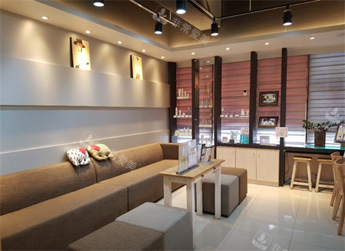 韩国cnp皮肤科等待区