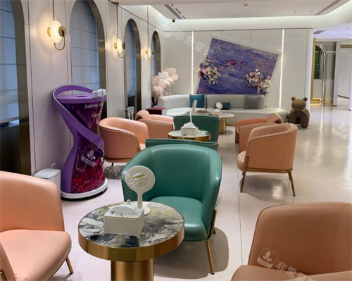 北京美莱万柳医疗美容大厅环境