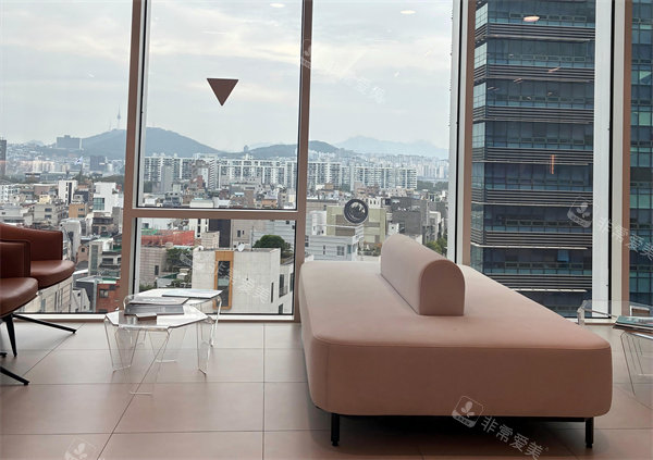 韩国百分之一整形外科休息区环境