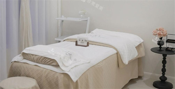 青岛七繁整形护理床