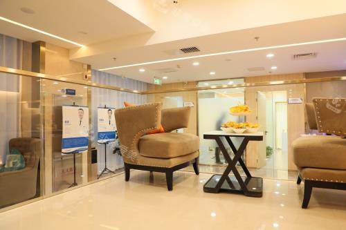 北京碧莲盛植发沙发休息区