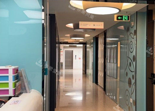 深圳非凡整形内部过道环境