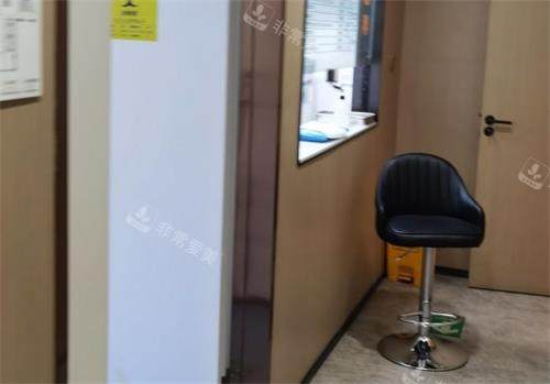 深圳非凡整形诊疗室门口