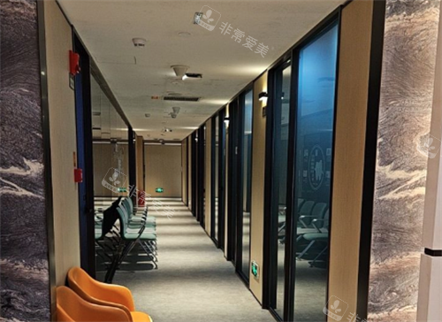 深圳非凡口腔医院走廊