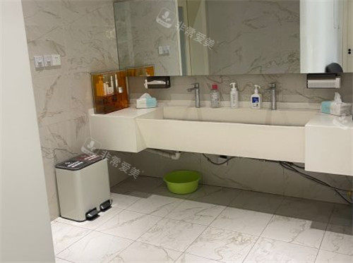 上海江依南整形洗漱区