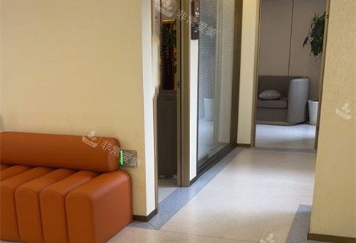 南京韩辰整形内部过道环境 南京韩辰整形内部过道环境