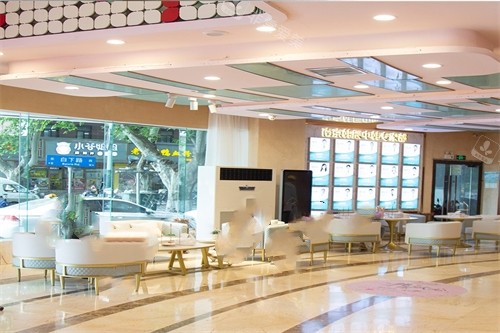 南京韩辰医疗美容医院候诊区 南京韩辰医疗美容医院候诊区