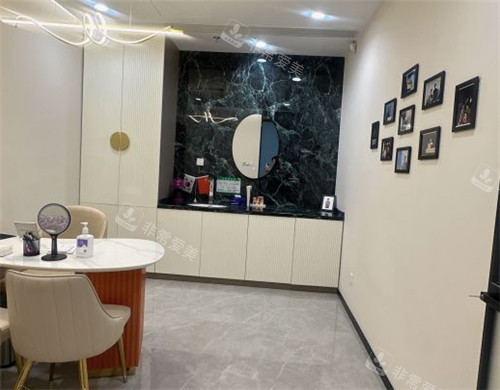 上海优嘉美整形医院商谈间