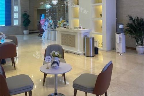 云南昆明韩辰医疗美容医院休息区