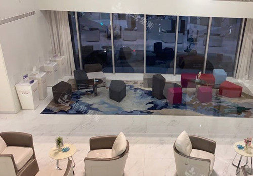 上海時(shí)光醫(yī)療美容一樓大廳環(huán)境