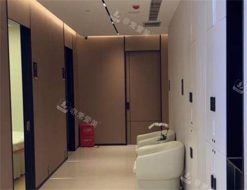 武汉艺星整形过道处