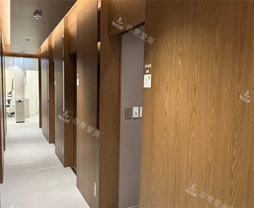 清潭minit医院走廊环境图