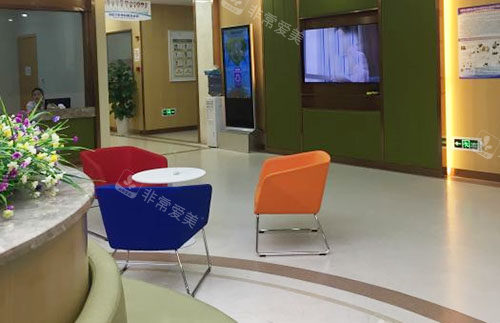 成都九龙医院休息区 (2)
